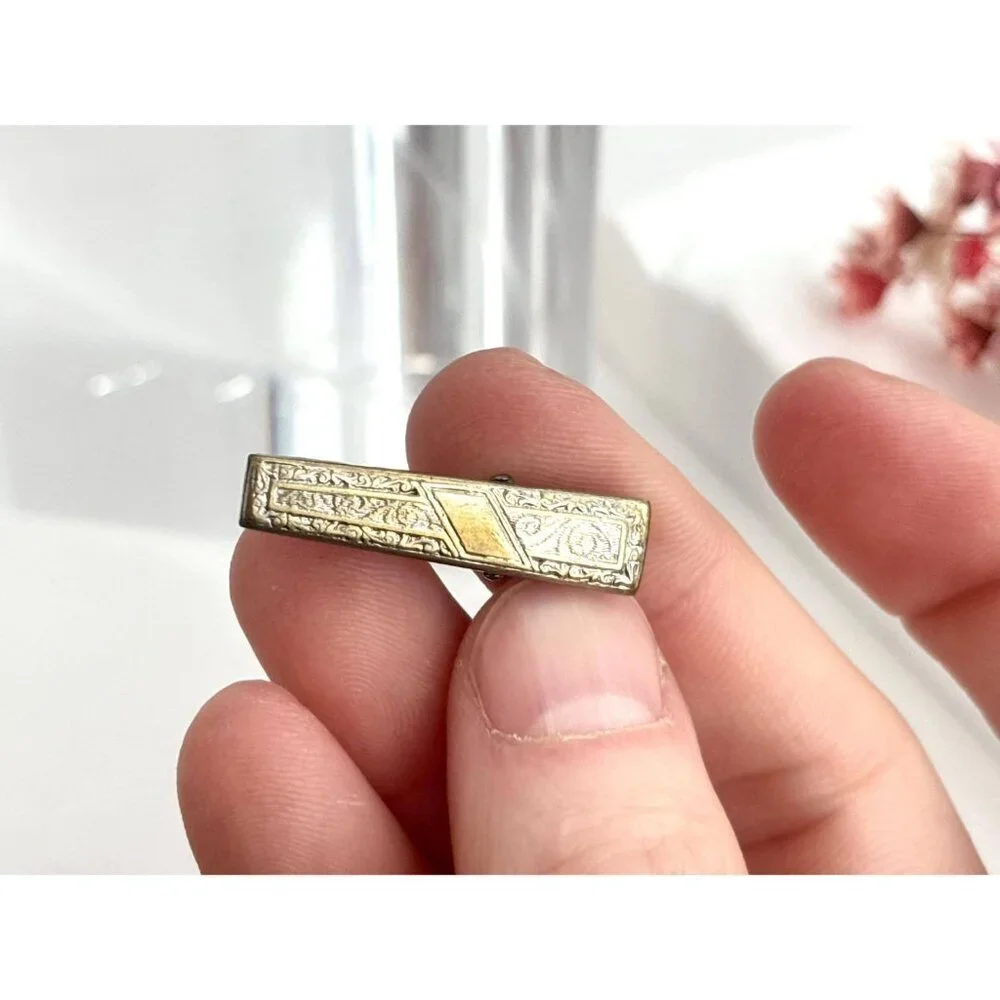 Victorian Style Textured Floral Gold Toned Vintage Men's Tie Bar | Tie Clip